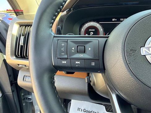 Used 2025 Nissan Pathfinder Platinum w/ Cargo Package FWD image 22