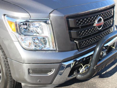 Used 2024 Nissan Titan SV w/ SV Utility Package image 9