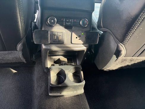 Used 2018 Ford Explorer Limited AWD/4WD image 38