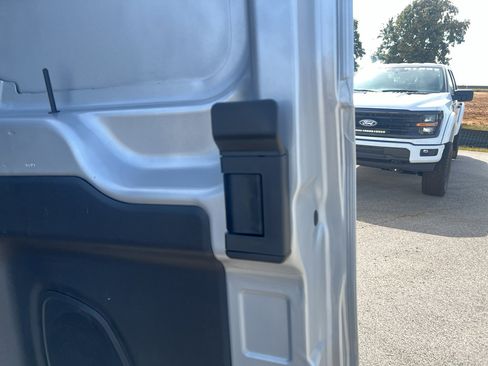 Used 2023 Ford E-Transit Low Roof image 20