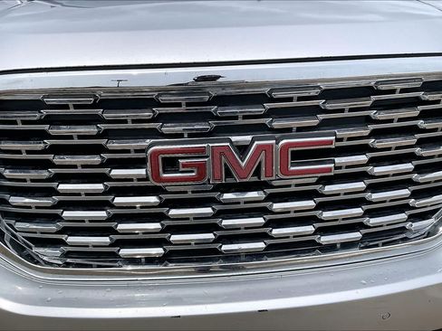 Used 2015 GMC Yukon SLT AWD/4WD image 31