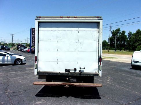 Used 2014 Ford E-350 and Econoline 350 Super Duty image 6