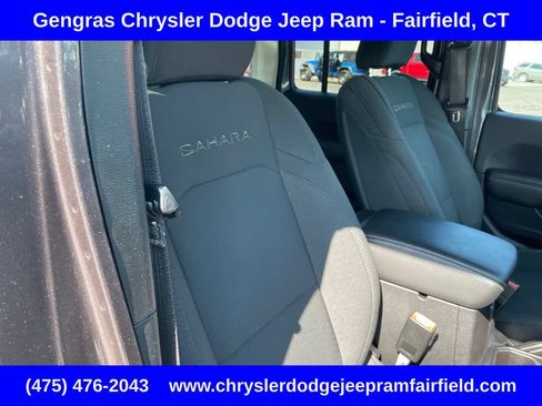 Used 2021 Jeep Wrangler Unlimited Sahara AWD/4WD image 21
