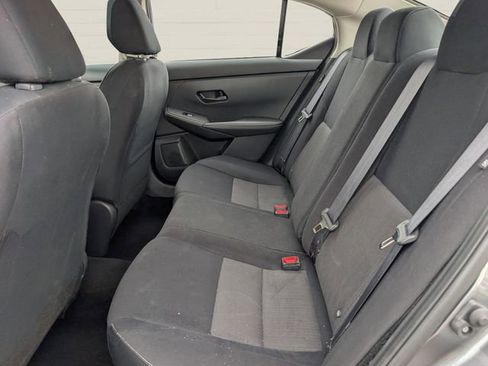 Used 2024 Nissan Sentra SV image 9