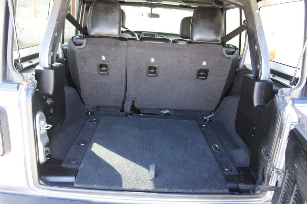 Used 2018 Jeep Wrangler Unlimited Sport S AWD/4WD image 10