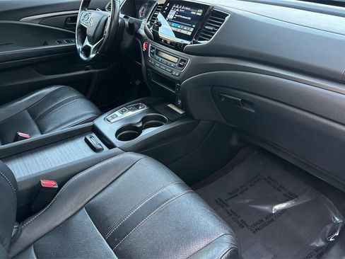 Used 2022 Honda Pilot TrailSport image 18