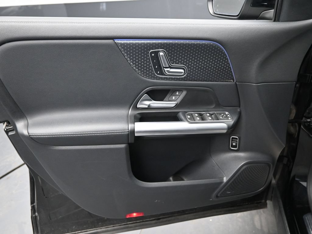 Used 2025 Mercedes-Benz GLA 250 4MATIC image 24