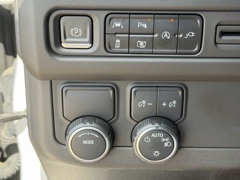 Used 2022 Chevrolet Tahoe RST w/ Luxury Package RWD image 30
