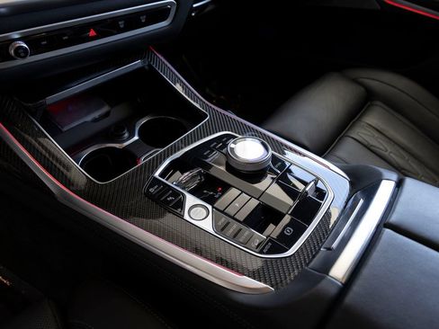 Used 2025 BMW X7 M60i AWD/4WD image 19