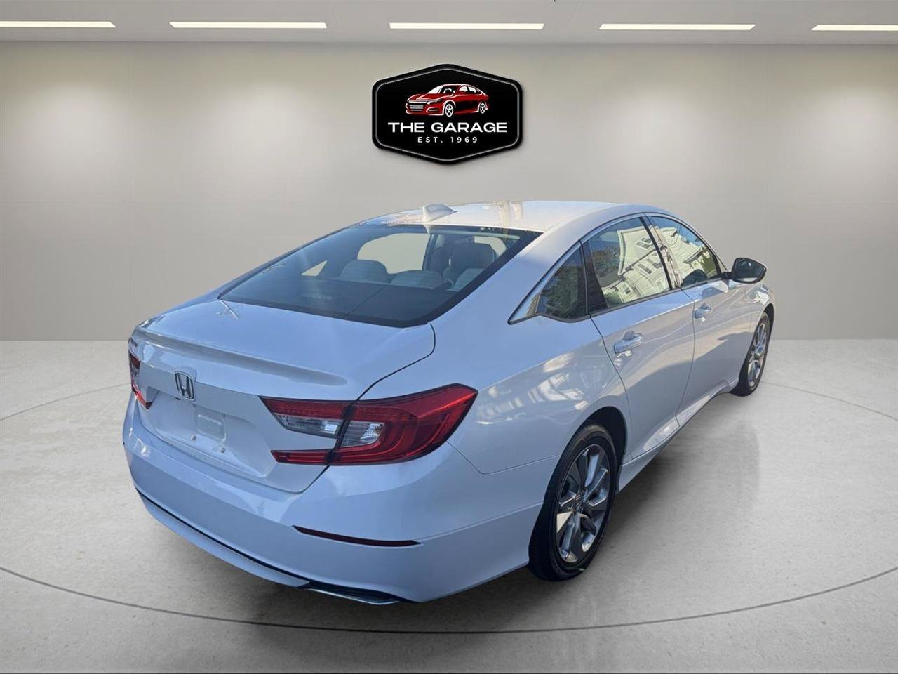 Used 2018 Honda Accord LX image 5