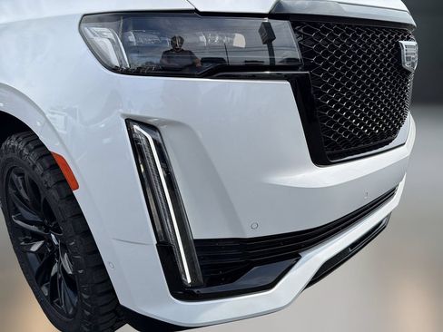 Certified 2023 Cadillac Escalade ESV Sport Platinum w/ LPO, ONYX Package AWD/4WD image 11