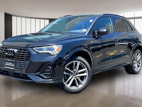 Used 2022 Audi Q3 2.0T Premium Plus w/ Premium Plus Package AWD/4WD image 3