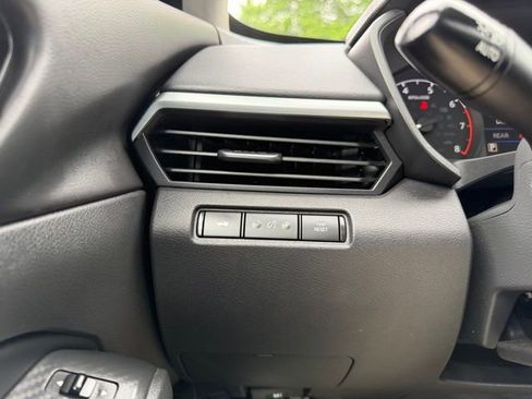 Used 2024 Nissan Altima 2.5 S FWD image 17
