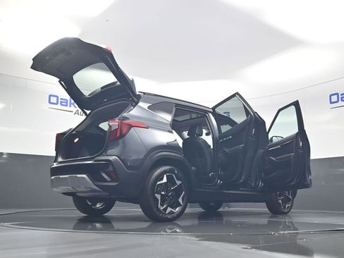 Certified 2025 Kia Seltos EX w/ EX Sunroof Package AWD/4WD image 62