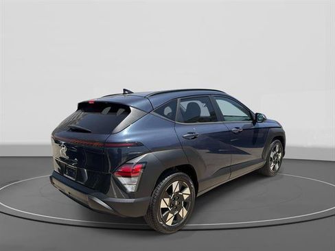 Used 2024 Hyundai Kona SEL FWD image 4