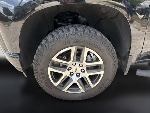 Used 2020 Chevrolet Silverado 1500 LT Trail Boss AWD/4WD image 9