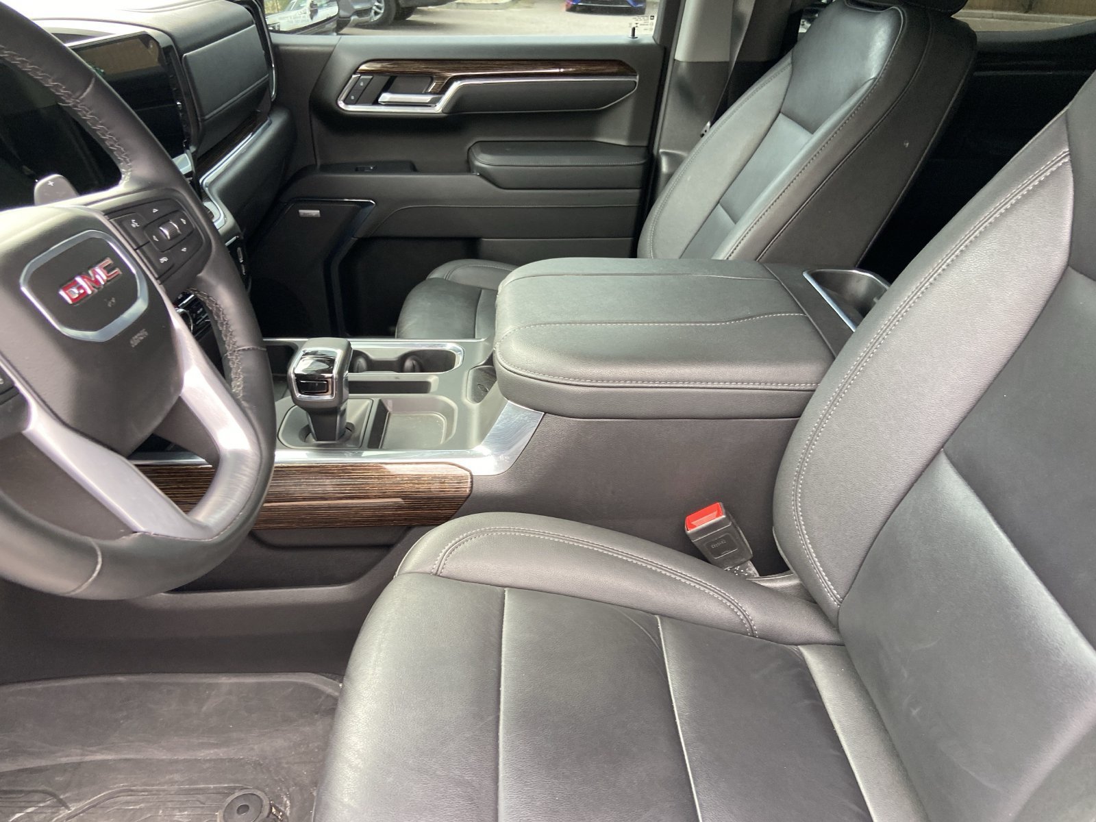 Used 2024 GMC Sierra 1500 Elevation w/ Elevation Premium Package AWD/4WD image 12