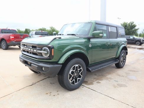 New 2025 Ford Bronco Outer Banks image 12