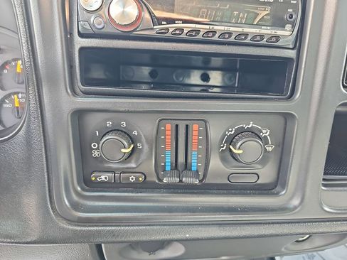 Used 2007 Chevrolet Silverado 1500 W/T RWD image 27