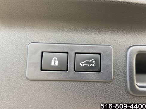 Used 2025 Subaru Forester Limited image 31