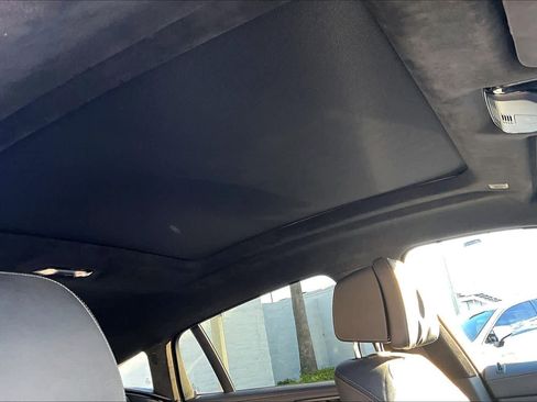 Used 2022 BMW X6 xDrive40i w/ M Sport Package image 13