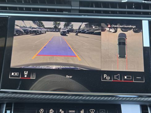 New 2026 Audi SQ7 Prestige image 18
