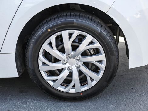 Certified 2024 Toyota Corolla LE image 27