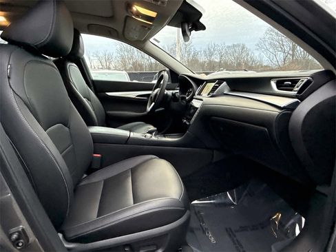 Used 2020 INFINITI QX50 Luxe w/ Navigation Package image 10