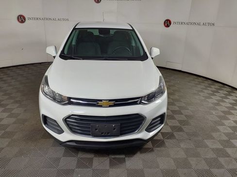 Used 2020 Chevrolet Trax LS w/ Tint and Cruise Package FWD image 2