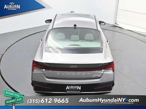 Used 2024 Hyundai Elantra SEL w/ Convenience Package FWD image 28