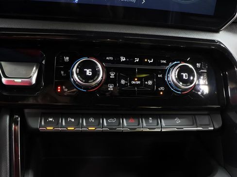 Used 2025 GMC Sierra 1500 AT4 w/ AT4 Preferred Package image 10