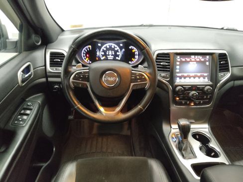 Used 2017 Jeep Grand Cherokee Altitude AWD/4WD image 22
