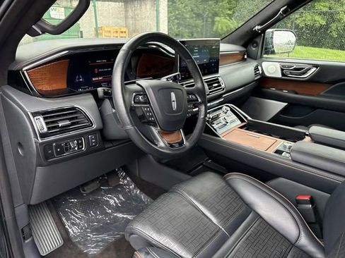 Certified 2024 Lincoln Navigator L Black Label AWD/4WD image 12