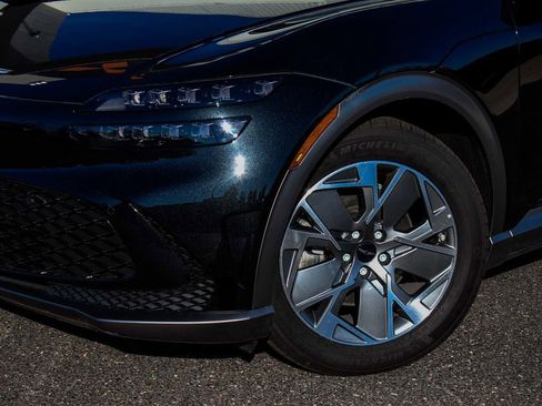 Used 2025 Genesis GV60 Advanced image 49