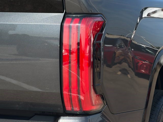 Used 2025 Toyota Tundra Platinum AWD/4WD image 30