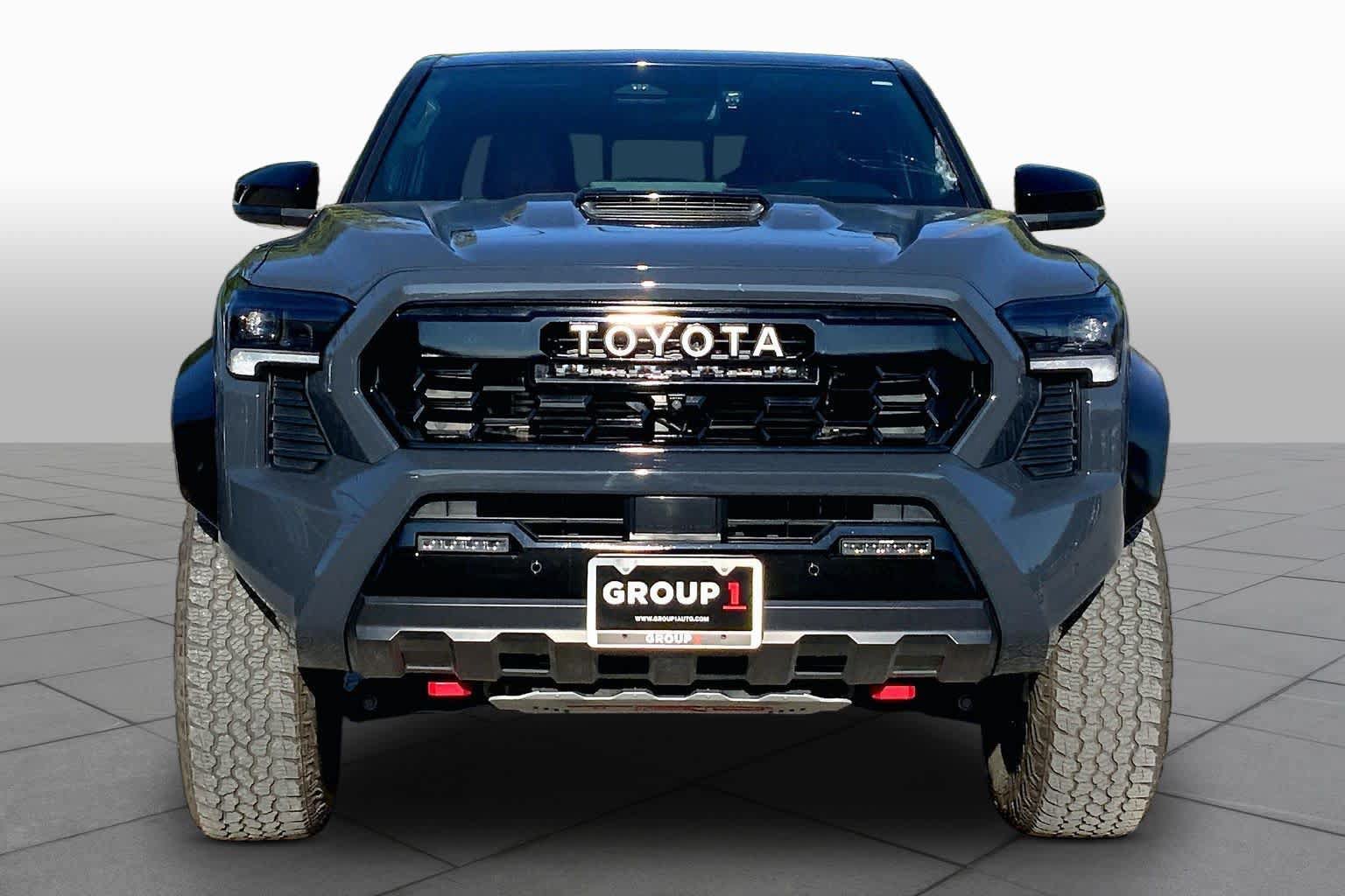 Used 2025 Toyota Tacoma TRD Pro AWD/4WD image 4