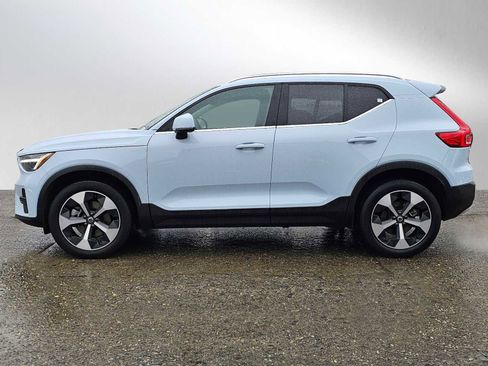 Certified 2025 Volvo XC40 B5 Core w/ Protection Package Premier image 6