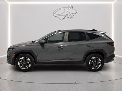 Certified 2025 Hyundai Tucson SEL AWD/4WD image 2