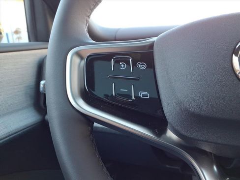 New 2026 Volvo EX30 Plus w/ Protection Package Premier image 19