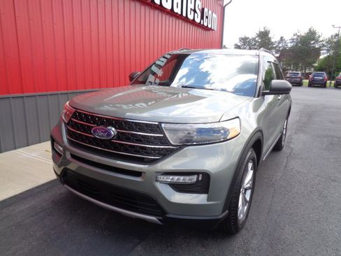 Used 2020 Ford Explorer XLT w/ Equipment Group 202A AWD/4WD image 1