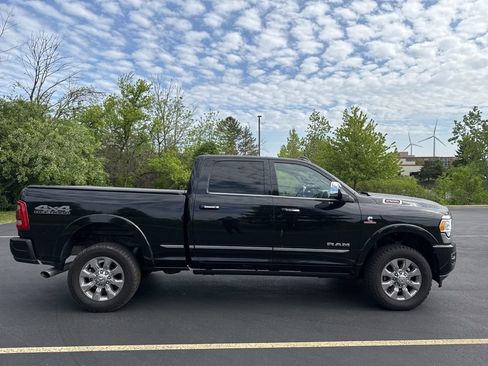 Used 2019 RAM 2500 Limited AWD/4WD image 2