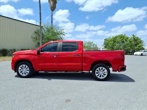 Used 2022 Chevrolet Silverado 1500 Custom image 5