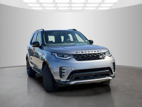 Used 2025 Land Rover Discovery Dynamic SE AWD/4WD image 3