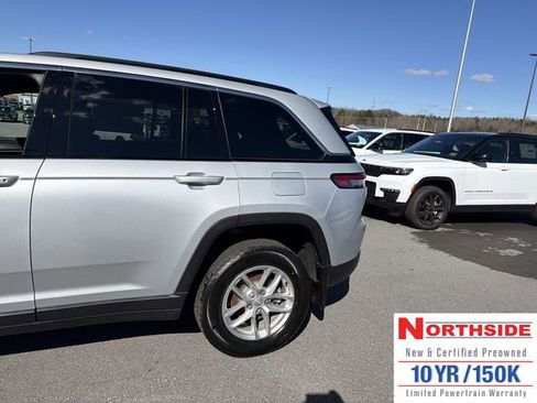 New 2026 Jeep Grand Cherokee Laredo X AWD/4WD image 12