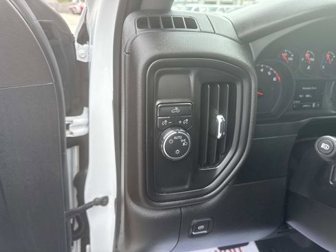 Used 2024 Chevrolet Silverado 1500 Custom image 20