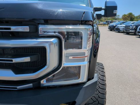 Used 2021 Ford F250 Platinum w/ FX4 Off-Road Package AWD/4WD image 9