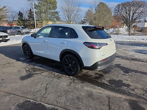 Certified 2023 Honda HR-V Sport image 5