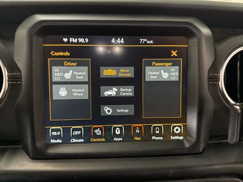 Used 2022 Jeep Wrangler Unlimited Sahara w/ Cold Weather Group AWD/4WD image 18