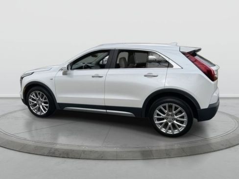 Used 2019 Cadillac XT4 Premium Luxury w/ Enhanced Visibility Package image 4