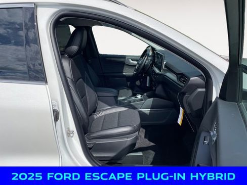 New 2025 Ford Escape SE image 15